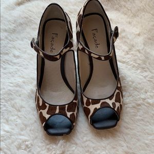 Facade Ella Giraffe print heel